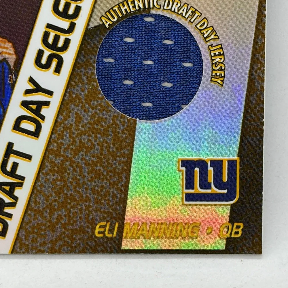 Eli Manning 2004 Bowman Football Draft Day Selection Jersey Relic Card DJ-EM NY